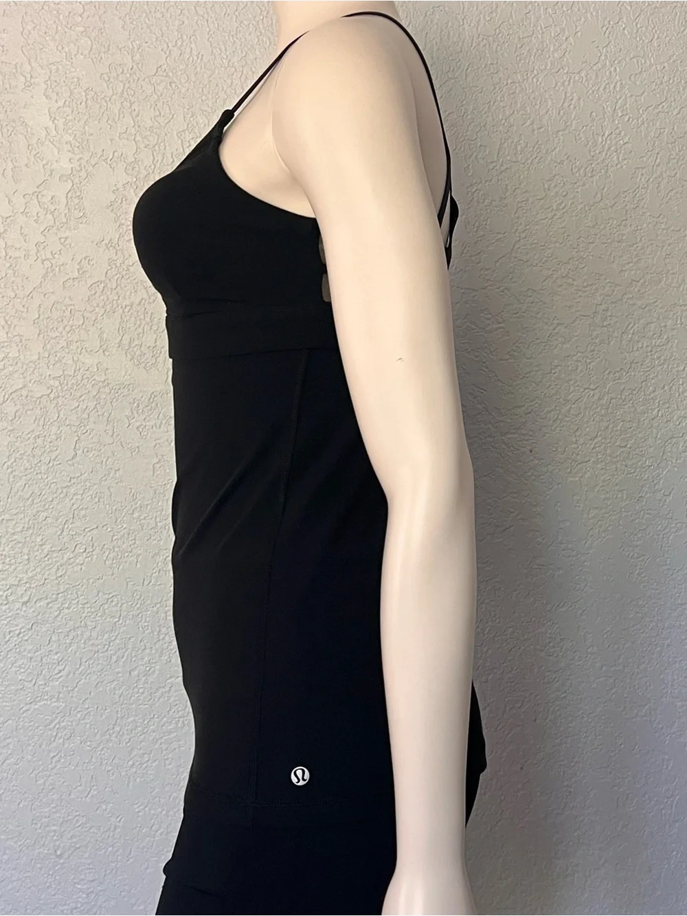 Lululemon Womens 4 Exquisite Tank Black Mesh Strappy Back Built In Bra Yoga